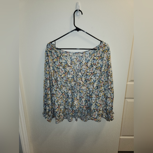 Abercrombie floral blouse - Picture 2 of 3